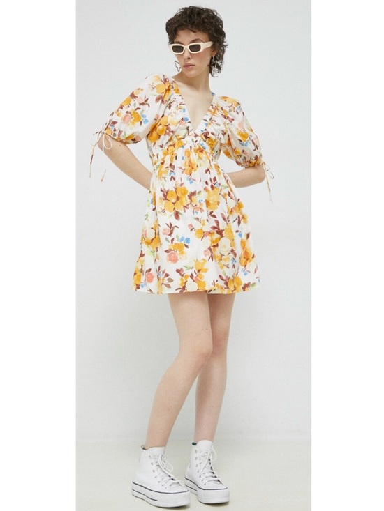 Abercrombie & Fitch Dresses & Skirts - NWOT Abercrombie & Fitch Floral Puff Sleeve Plunge V-Neck Mini Dress Medium